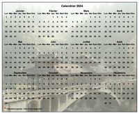 Calendrier annuel à imprimer, format paysage, quatre colonnes par trois lignes, par dessus une photo