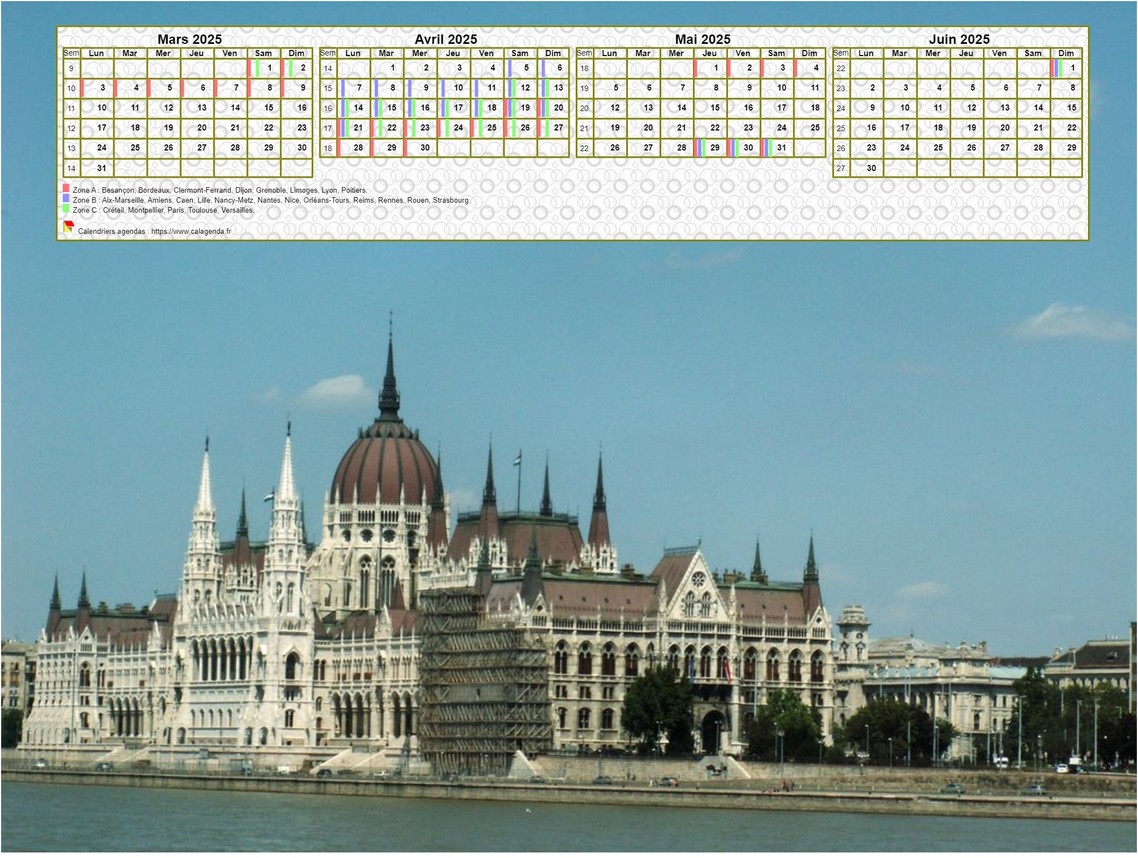 Calendrier à imprimer de quatre mois, format paysage, au dessus de la partie supérieure d'une photo